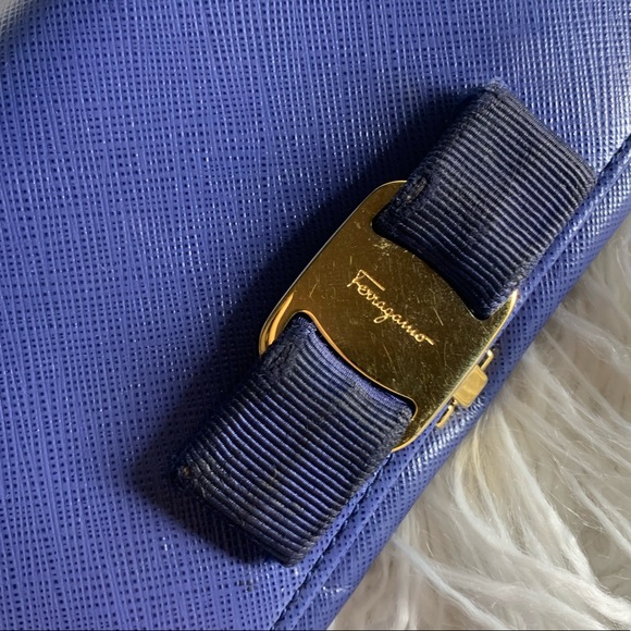 Salvatore Ferragamo leather bifold wallet - Picture 2 of 16